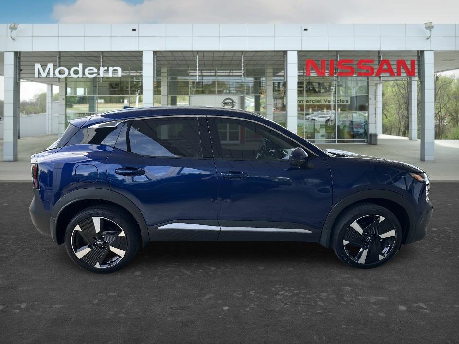 Certified 2025 Nissan Kicks SR FWD image 6
