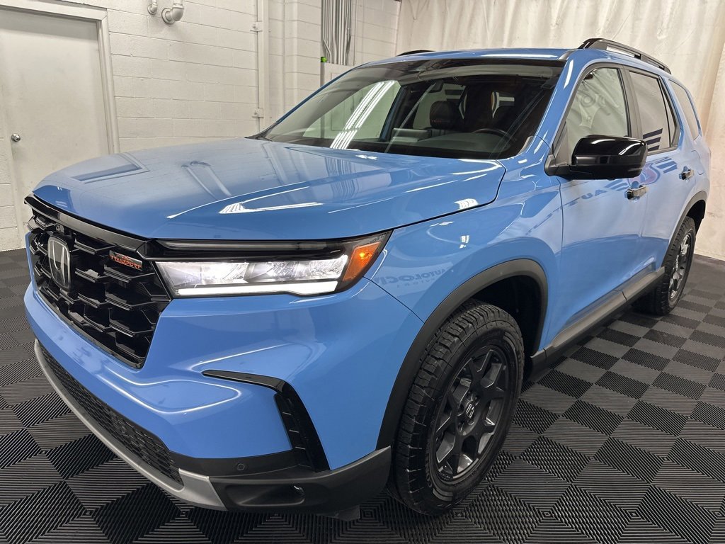 Used 2024 Honda Pilot TrailSport image 4