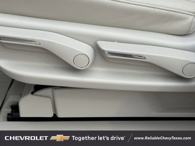 Used 2023 Cadillac Escalade Premium Luxury Platinum AWD/4WD image 36