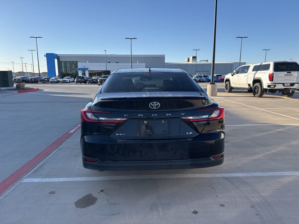 Used 2025 Toyota Camry LE image 4