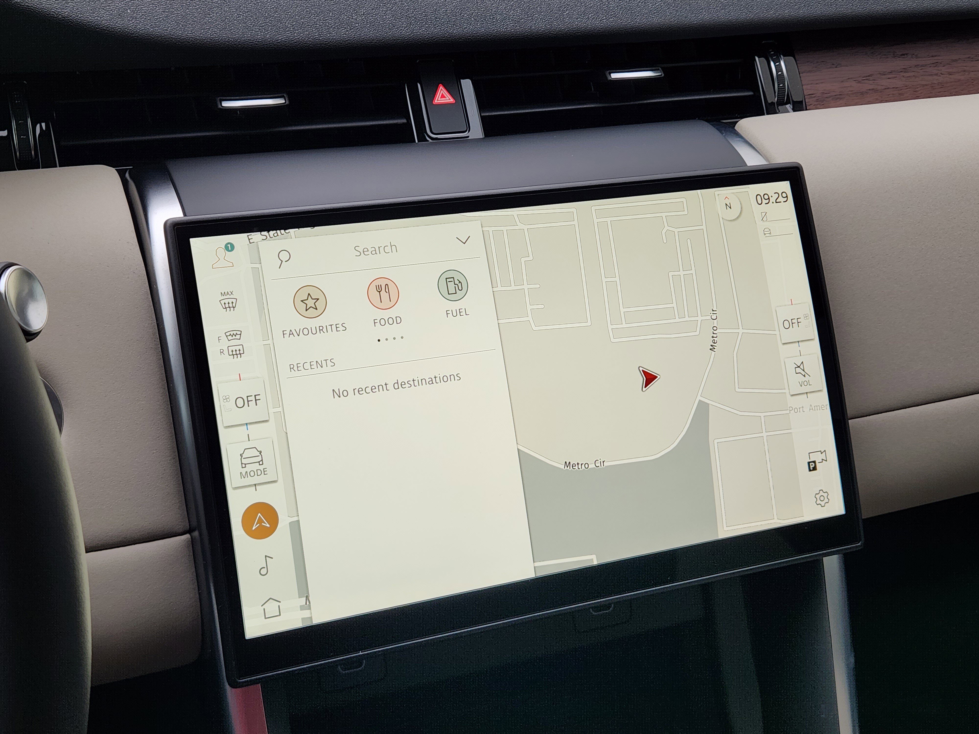 New 2025 Land Rover Discovery Sport S image 18