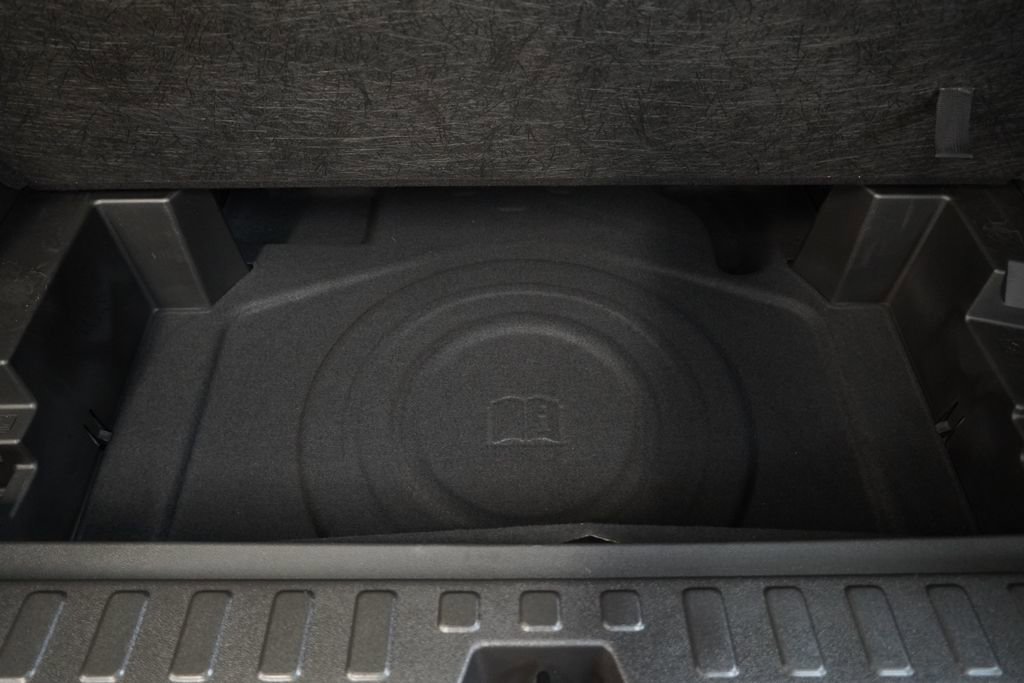 Used 2022 Chevrolet Equinox RS w/ LPO, Floor Liner Package AWD/4WD image 11