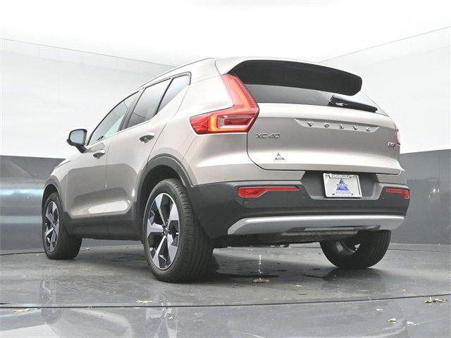 Used 2024 Volvo XC40 B5 Plus w/ Protection Package Premier image 14
