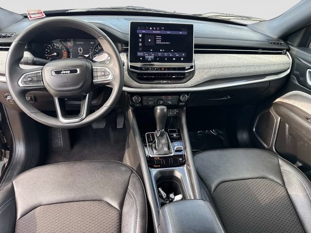 Used 2024 Jeep Compass Latitude AWD/4WD image 16