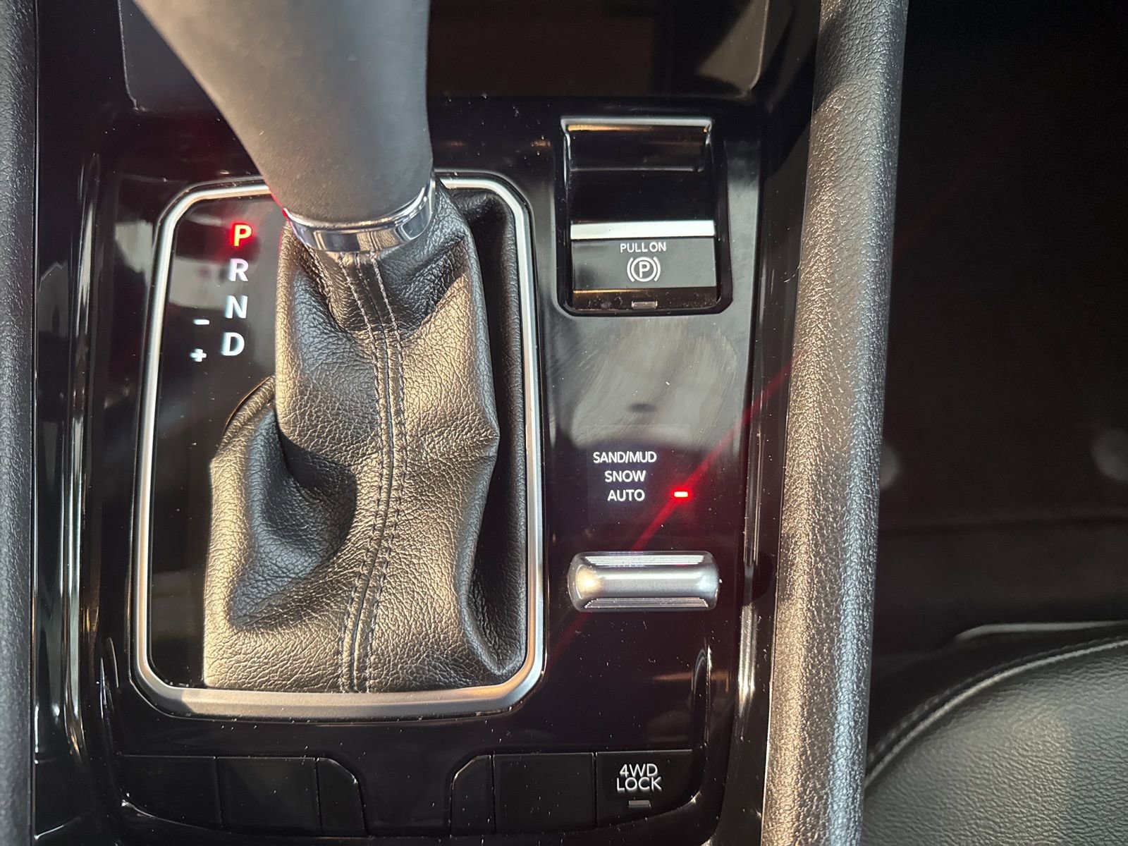 Used 2024 Jeep Compass Limited image 27