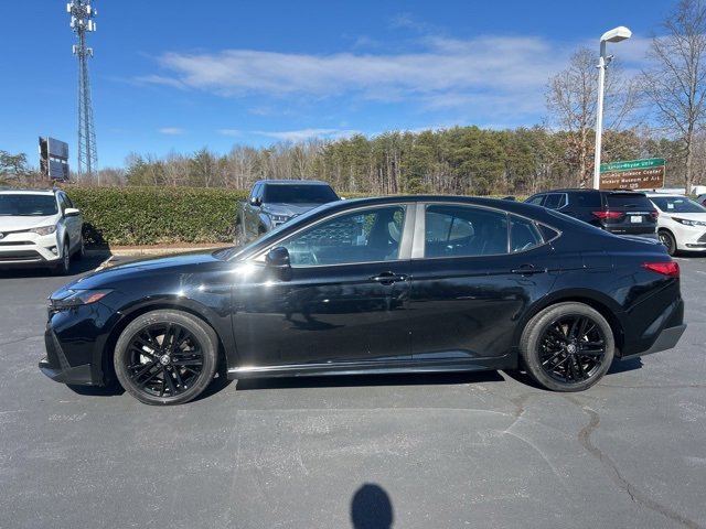 Used 2025 Toyota Camry SE image 8