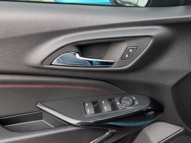 New 2026 Chevrolet Trax RS w/ Sunroof Package FWD image 14