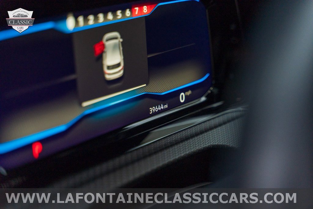 Used 2022 Volkswagen Golf R image 4