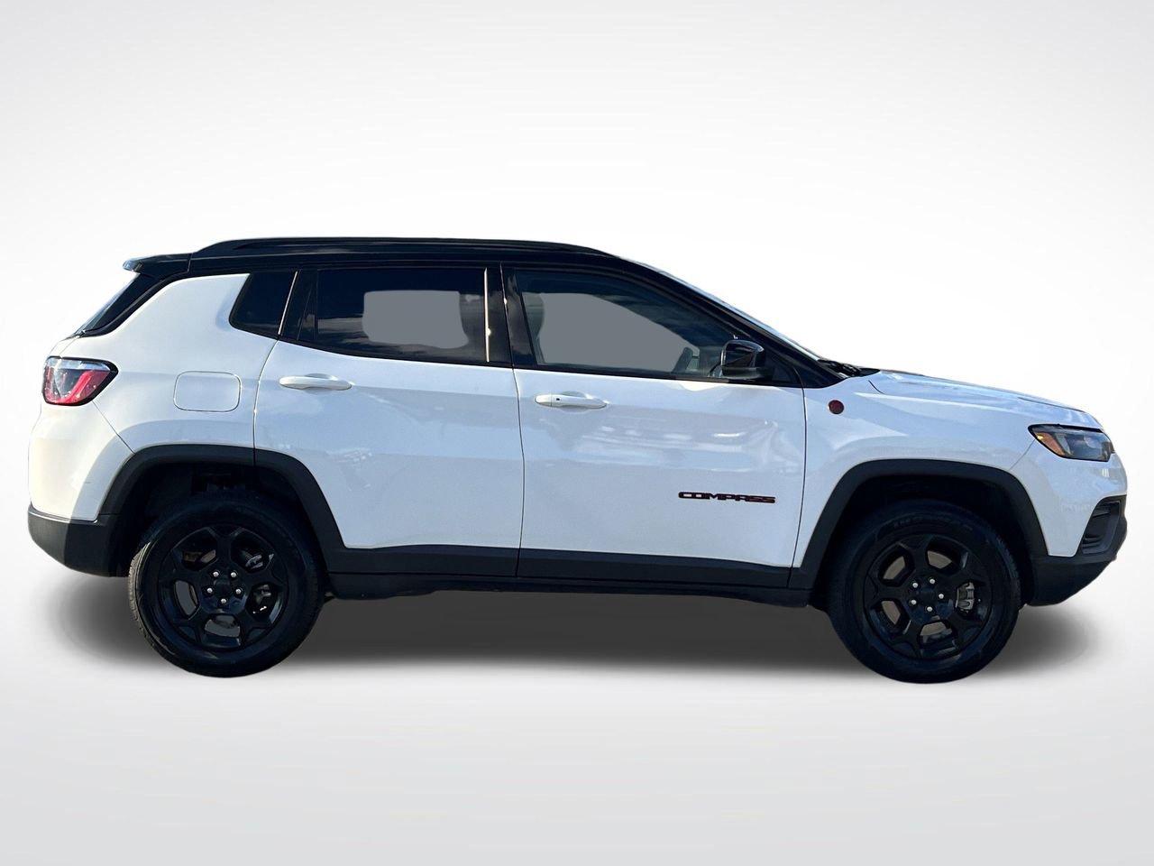 Used 2023 Jeep Compass Trailhawk image 32