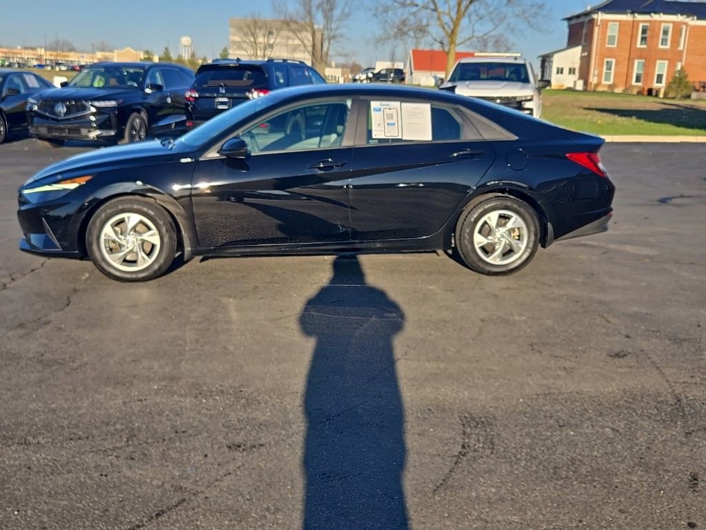 Used 2022 Hyundai Elantra SE image 4