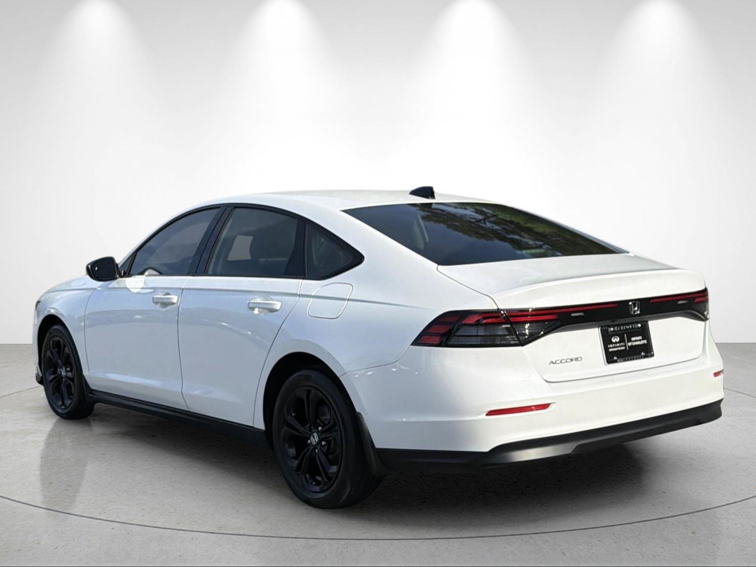 Used 2025 Honda Accord SE image 3