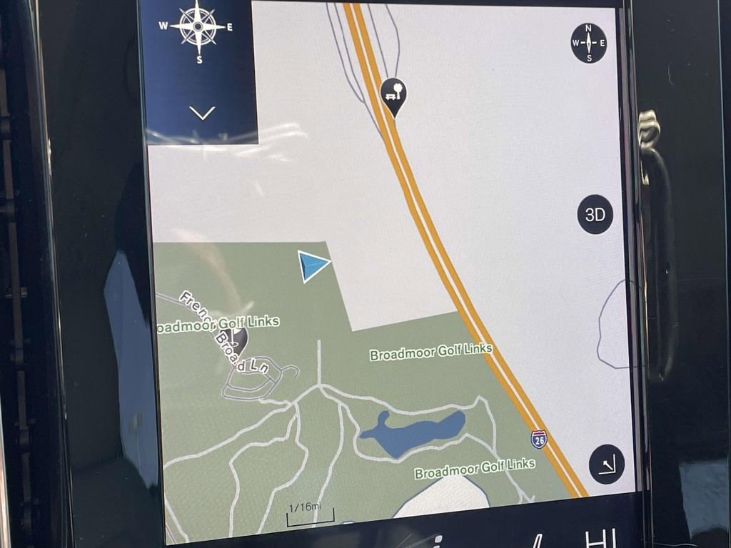 Used 2021 Volvo XC40 T5 Momentum w/ Premium Package image 17