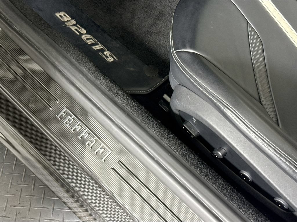 Used 2021 Ferrari 812 GTS RWD image 19