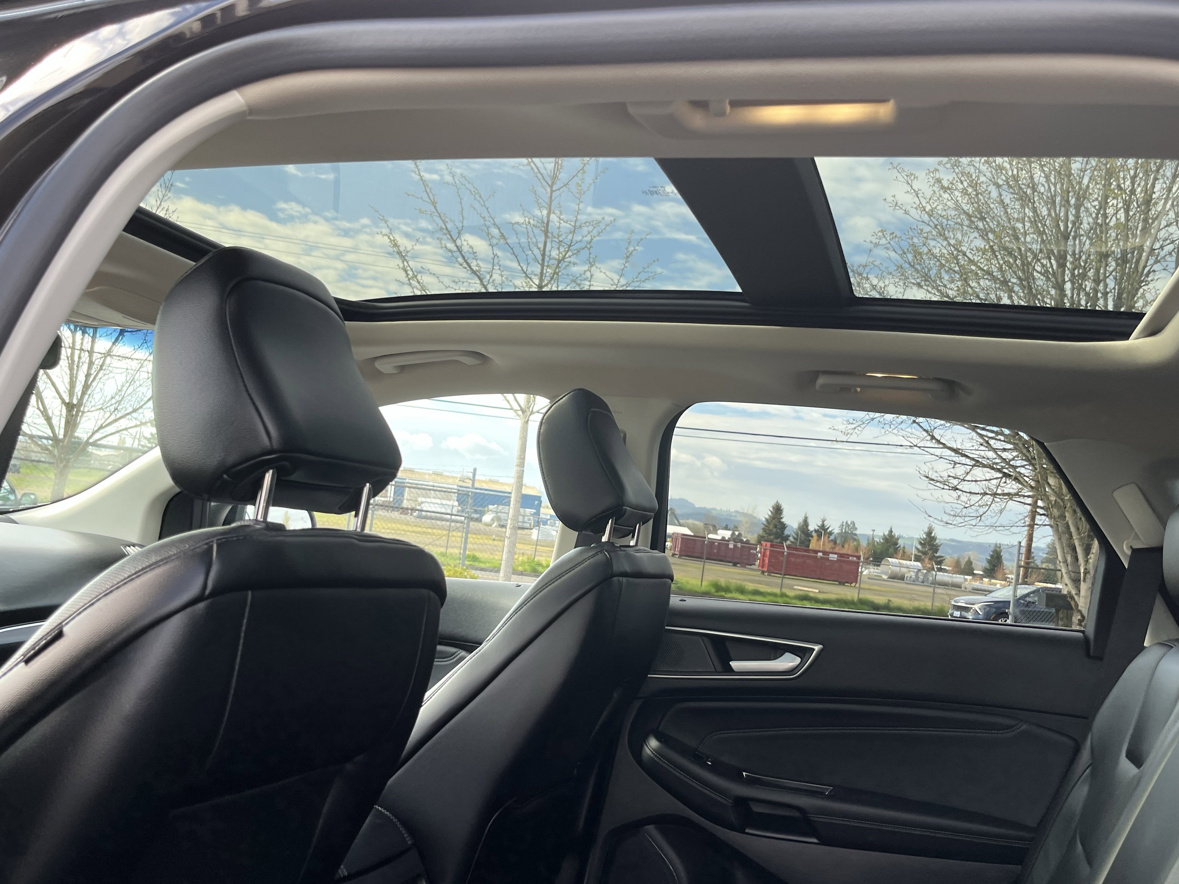 Used 2020 Ford Edge Titanium w/ Equipment Group 301A image 15