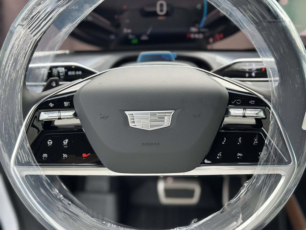 New 2027 Cadillac Vistiq Luxury w/ LPO, Floor Liner Package AWD/4WD image 11