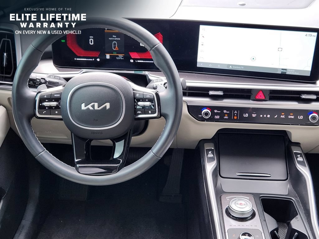 Used 2025 Kia Sorento EX AWD/4WD image 27