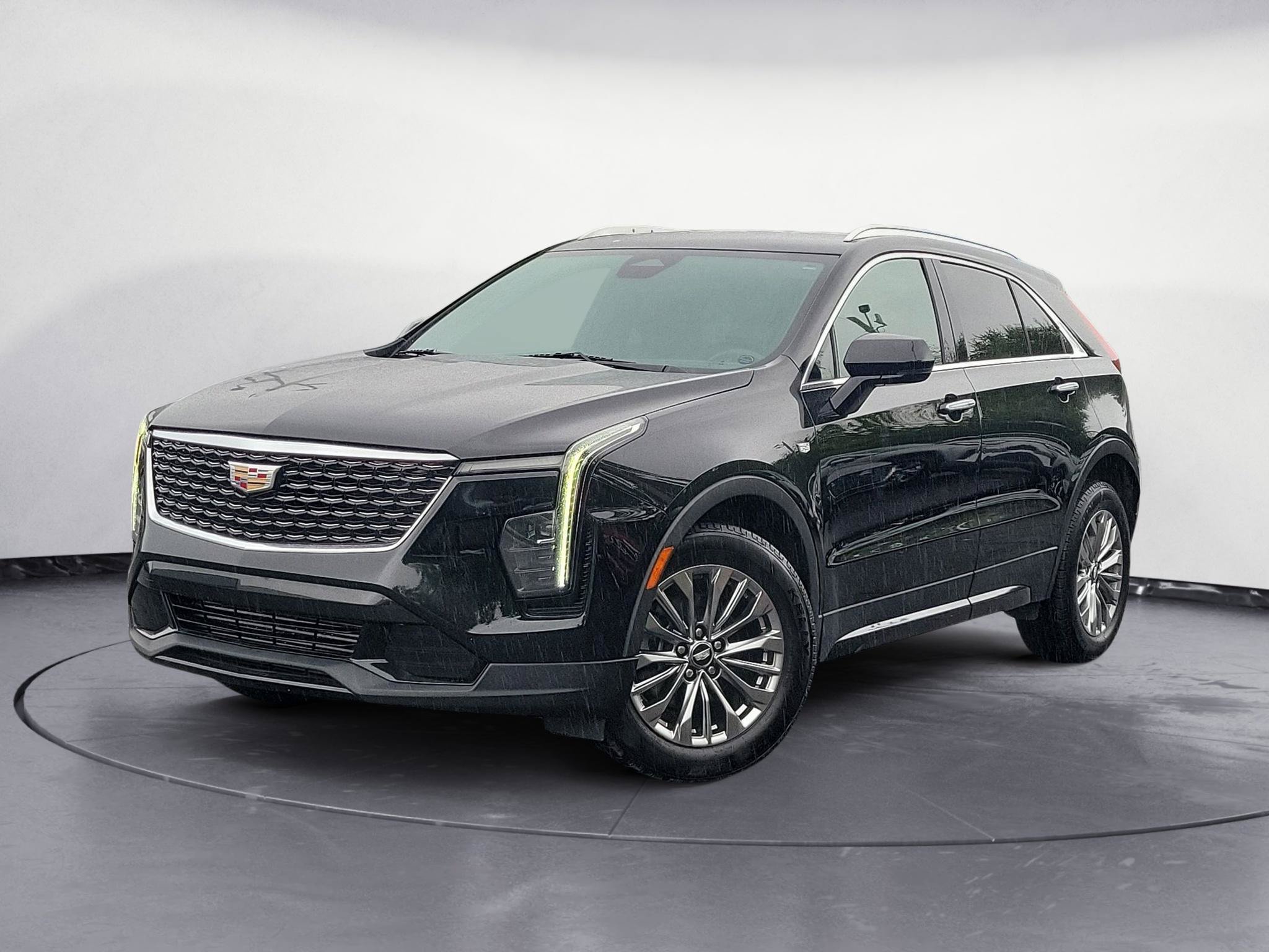 Used 2024 Cadillac XT4 Premium Luxury FWD image 1