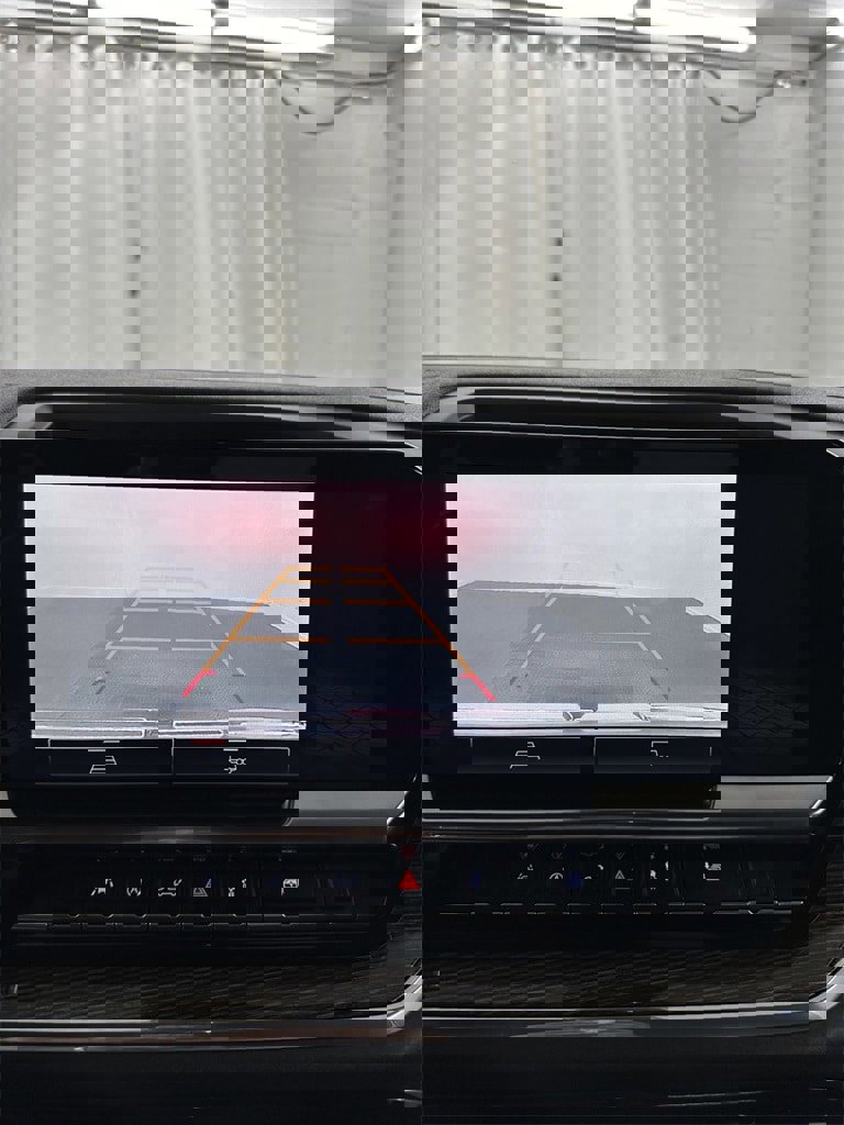Used 2023 GMC Sierra 1500 SLE image 24