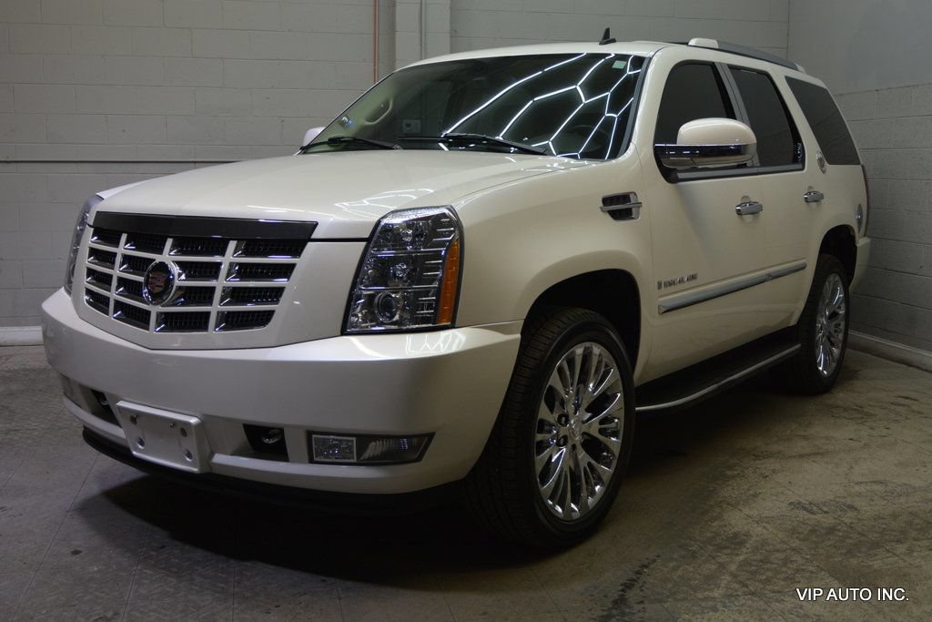 Used 2007 Cadillac Escalade AWD w/ Information Package image 2
