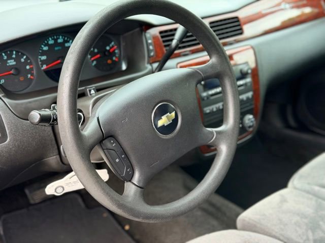 Used 2010 Chevrolet Impala LS FWD image 6