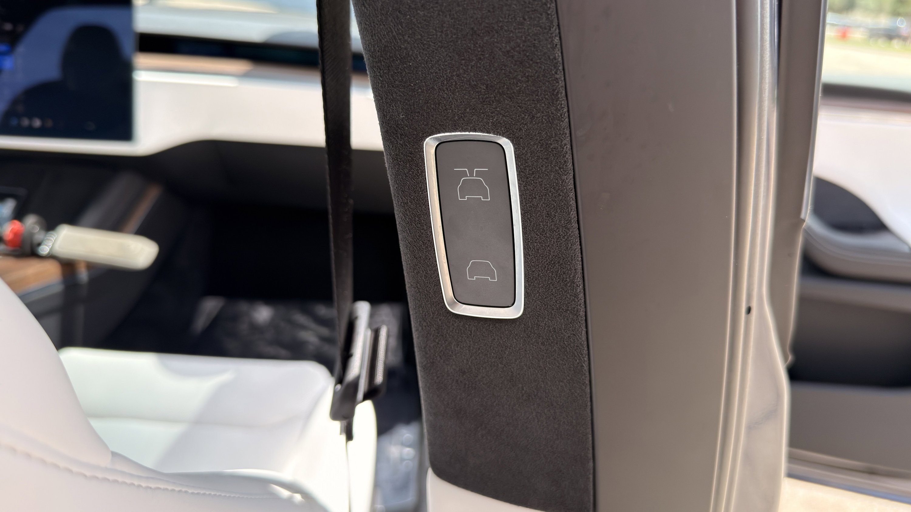 Used 2023 Tesla Model X AWD/4WD image 45