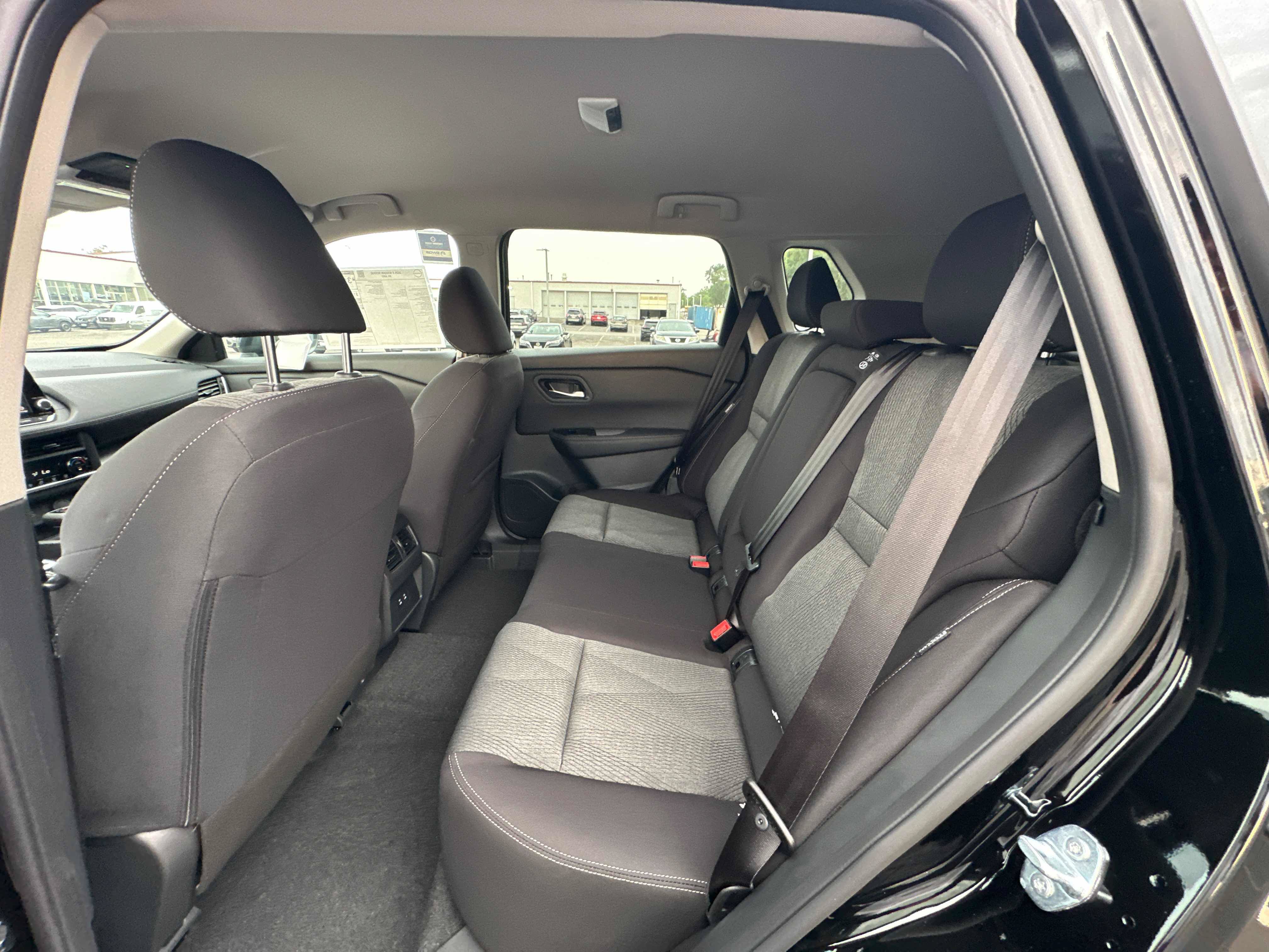 New 2026 Nissan Rogue SV w/ Cold Weather Package AWD/4WD image 27