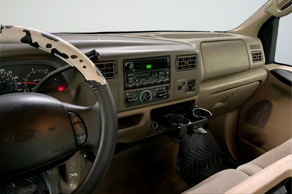 Used 2001 Ford F250 Lariat RWD image 4