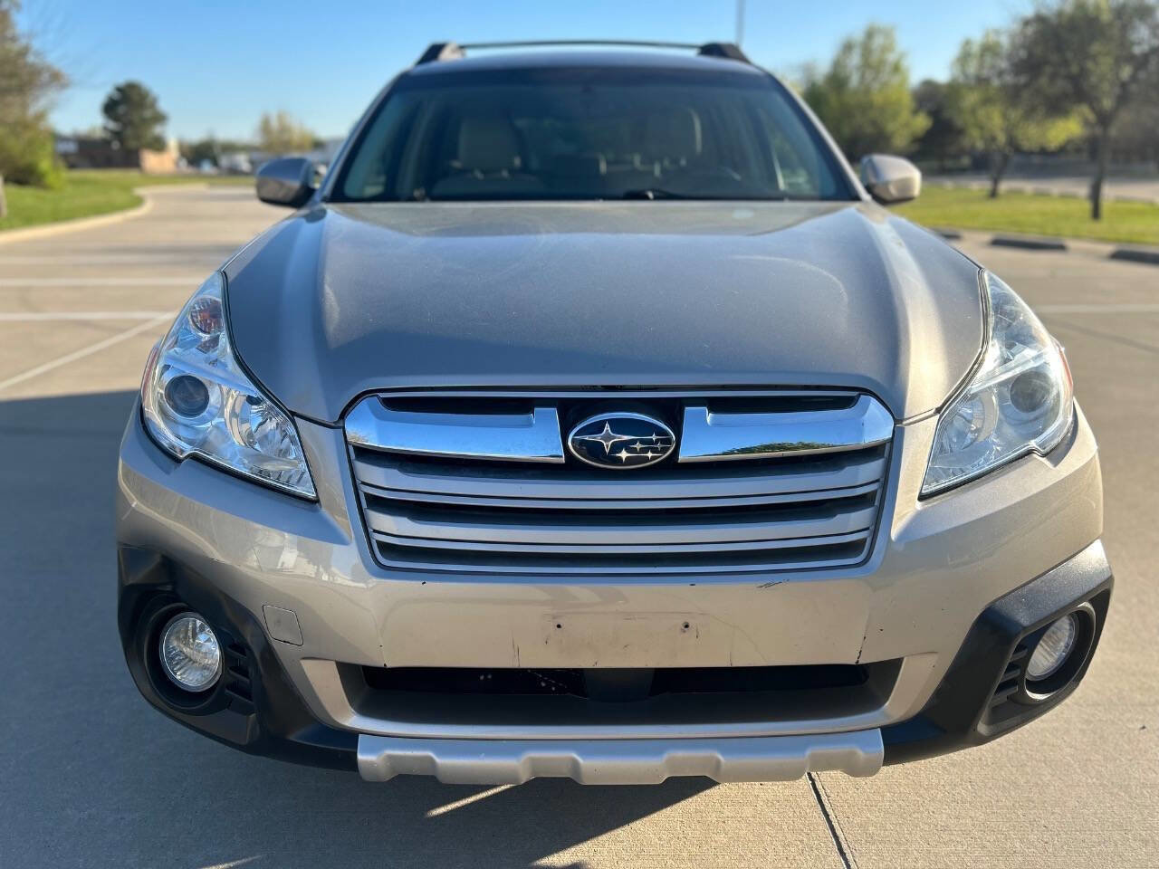 Used 2014 Subaru Outback 2.5i Limited w/ Moonroof Package image 3