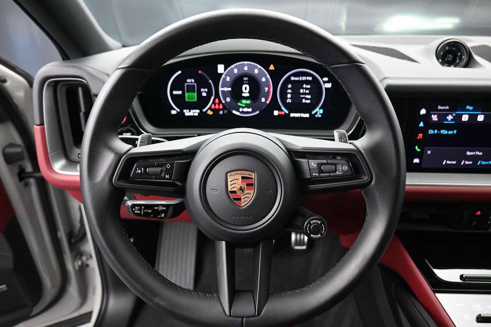 Certified 2025 Porsche Cayenne S AWD/4WD image 9