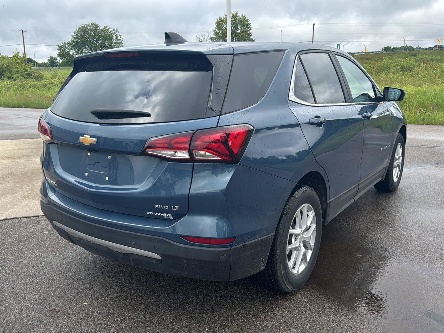 Used 2024 Chevrolet Equinox LT AWD/4WD image 5