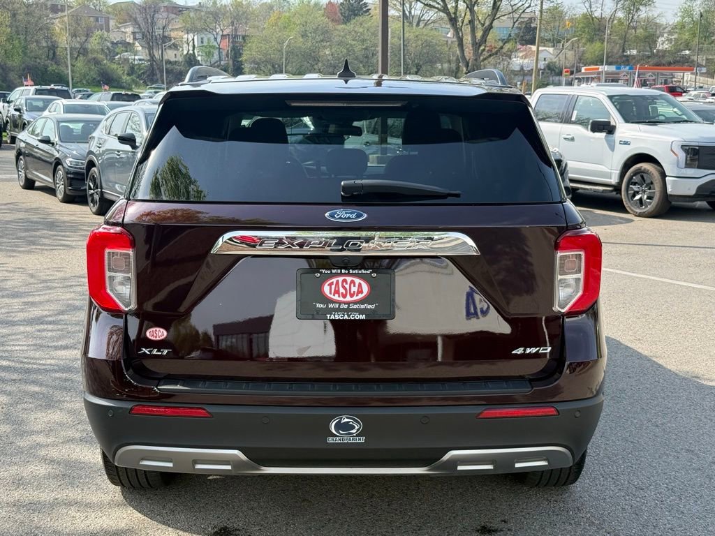 Used 2022 Ford Explorer XLT w/ Equipment Group 202A AWD/4WD image 9