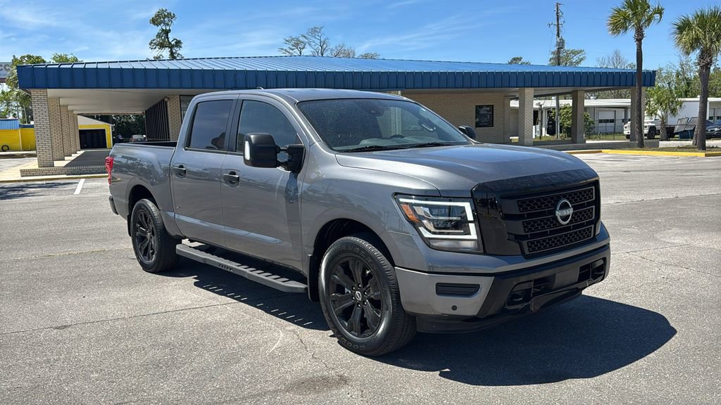 Used 2023 Nissan Titan SV w/ SV Convenience Package AWD/4WD image 8