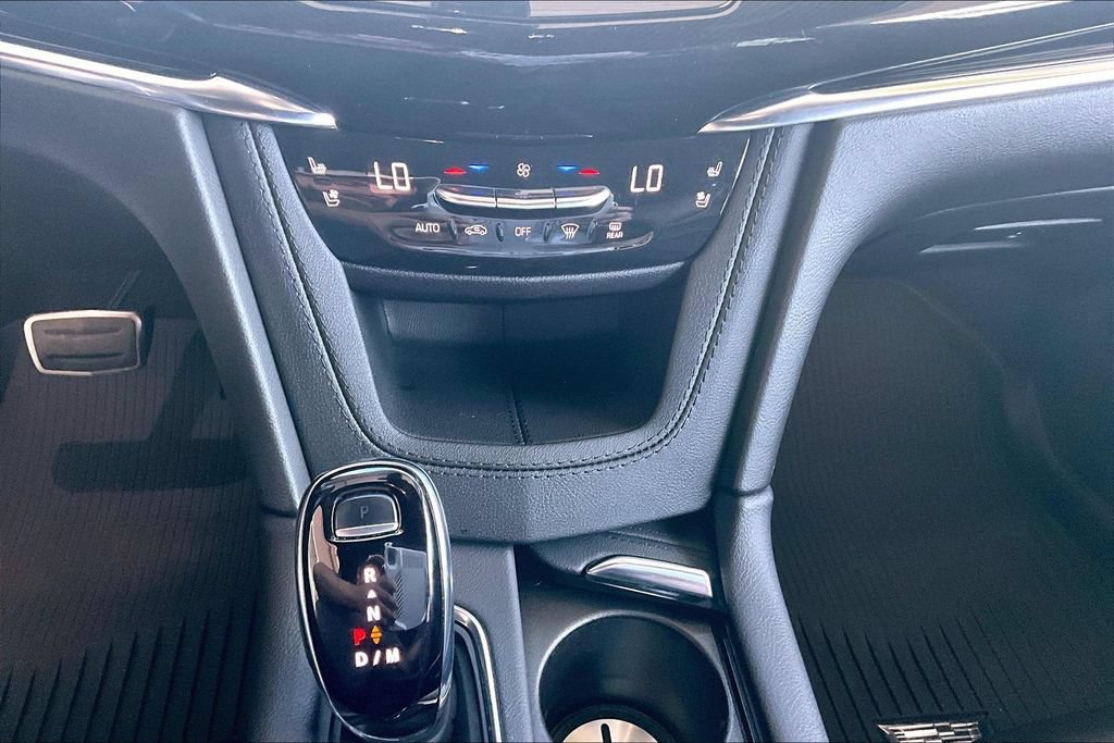 Used 2023 Cadillac XT6 Sport w/ Platinum Package AWD/4WD image 11