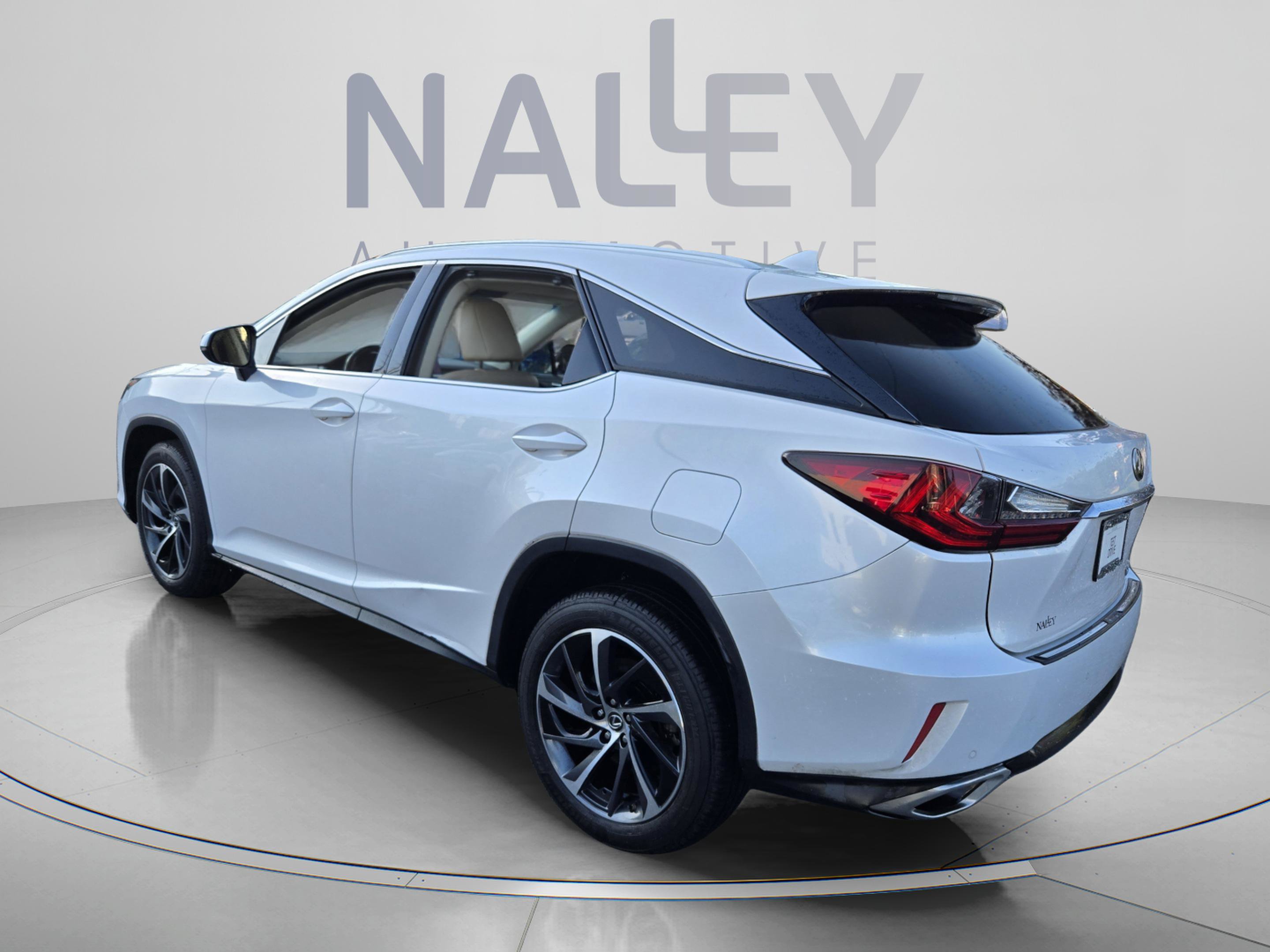 Used 2018 Lexus RX 350 FWD w/ Luxury Package image 3