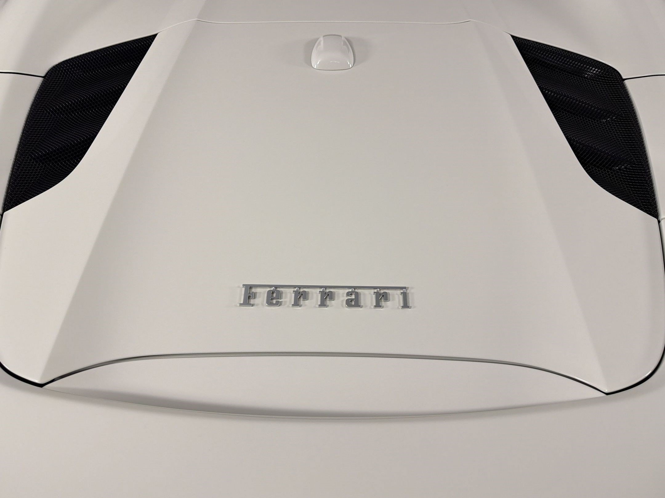 Used 2017 Ferrari 488 Spider RWD image 35