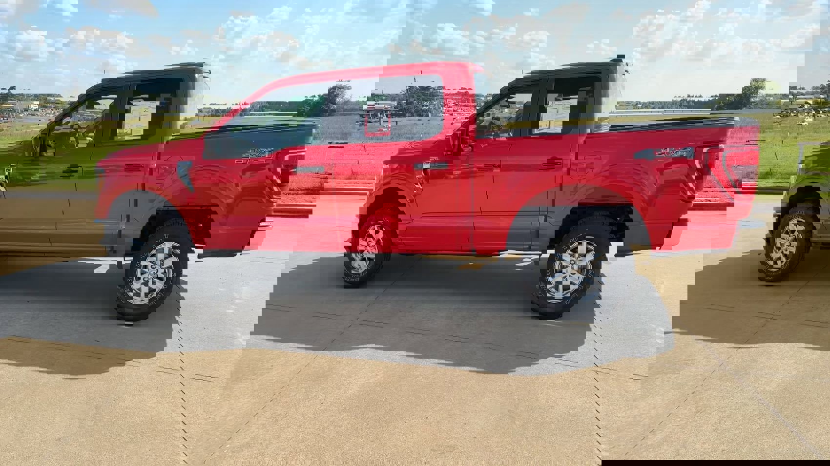 Used 2022 Ford F150 XLT image 6