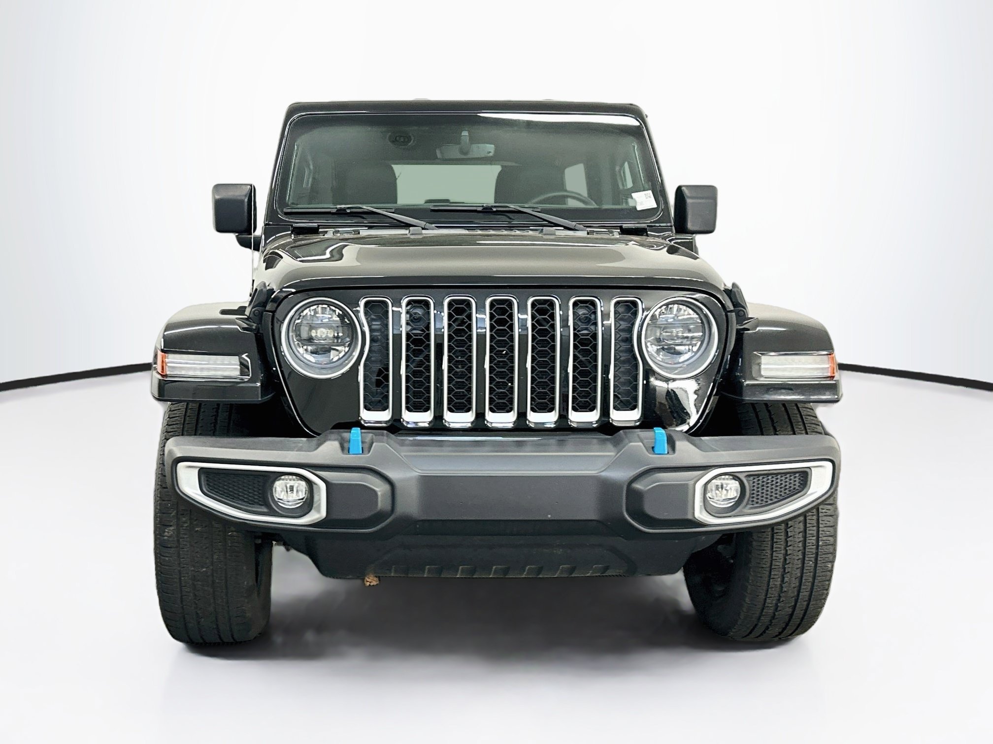 Used 2023 Jeep Wrangler Unlimited Sahara AWD/4WD image 2