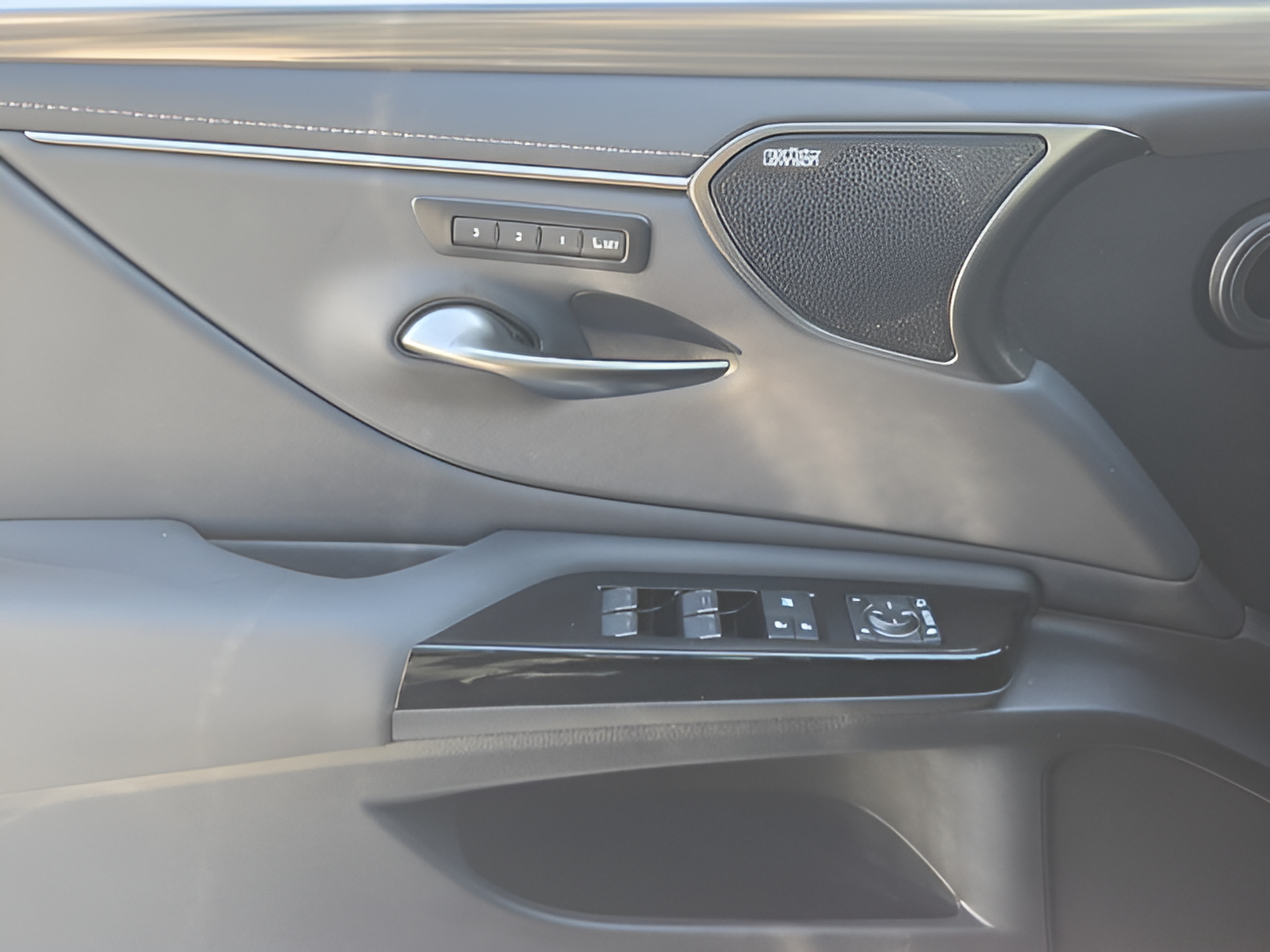 Used 2024 Lexus ES 350 F Sport w/ Accessory Package (Z2) FWD image 34