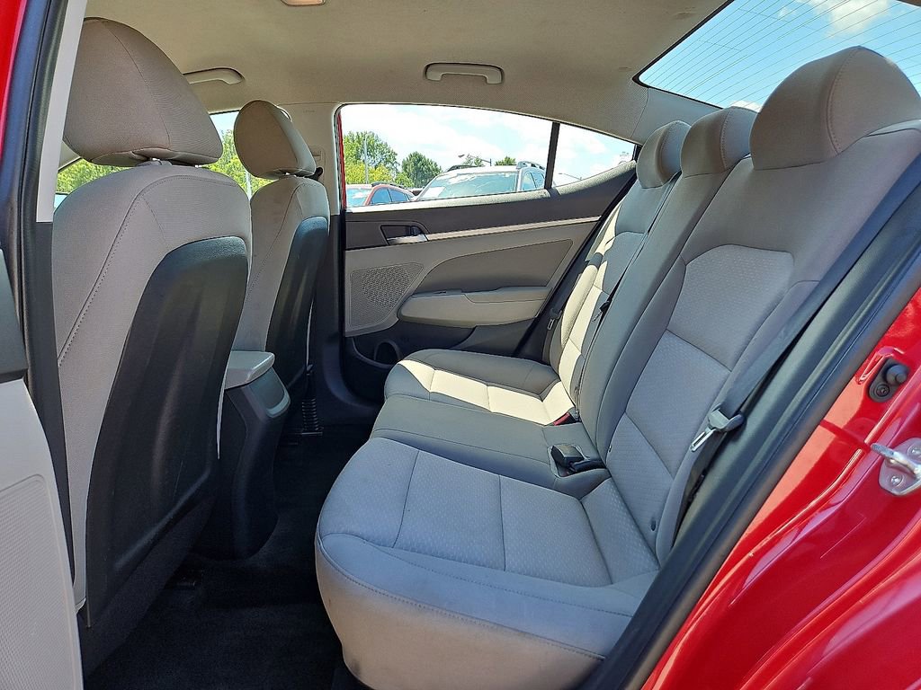 Used 2020 Hyundai Elantra SEL image 11