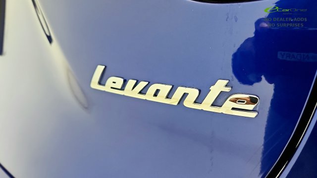 Used 2023 Maserati Levante GT AWD/4WD image 39