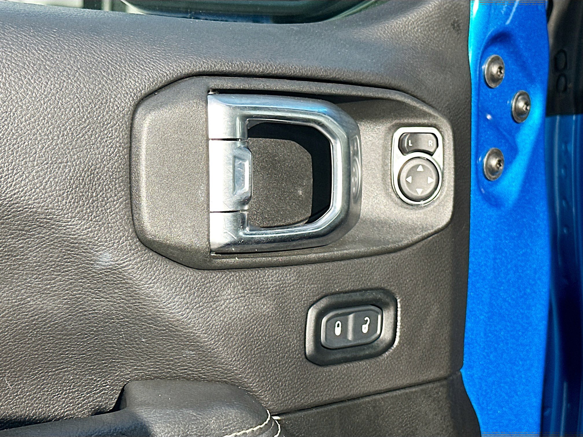 Used 2022 Jeep Wrangler Unlimited Sahara image 18