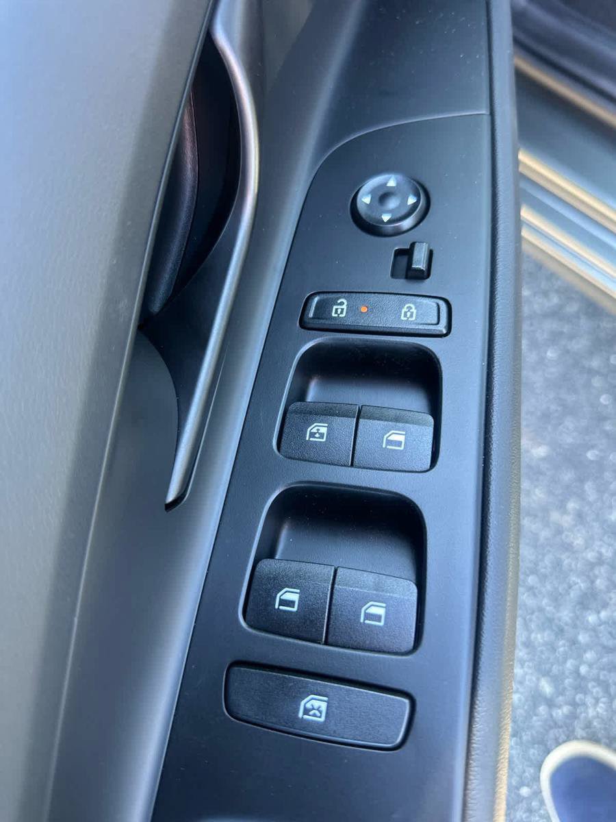 New 2026 Hyundai Elantra SEL Sport FWD image 26