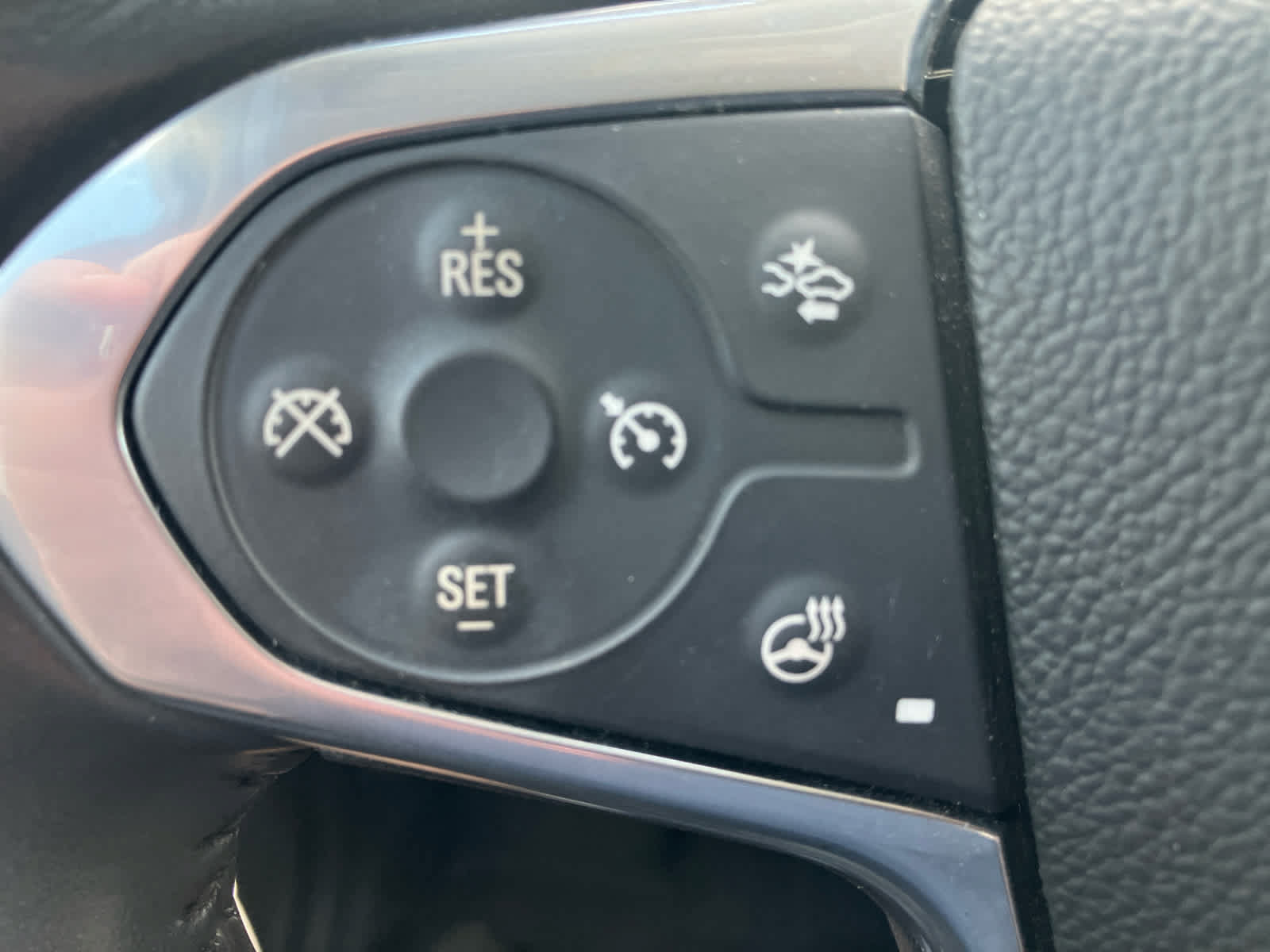 Used 2021 Chevrolet Traverse RS AWD/4WD image 16