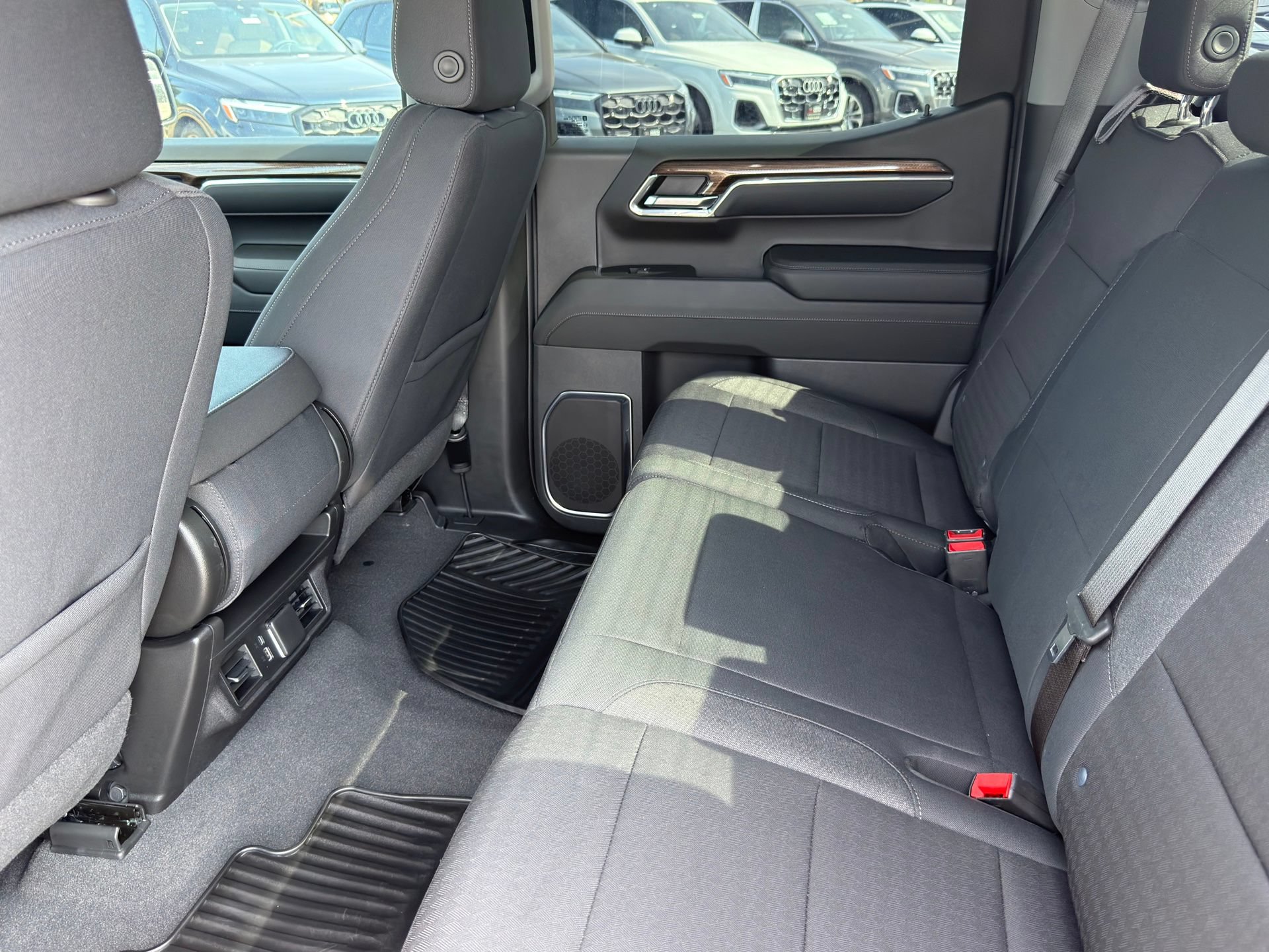 Used 2024 Chevrolet Silverado 1500 LT RWD image 31