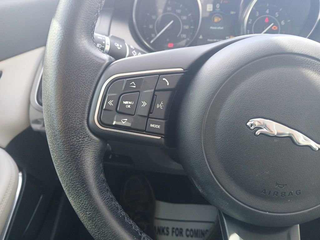 Used 2020 Jaguar E-PACE SE image 24