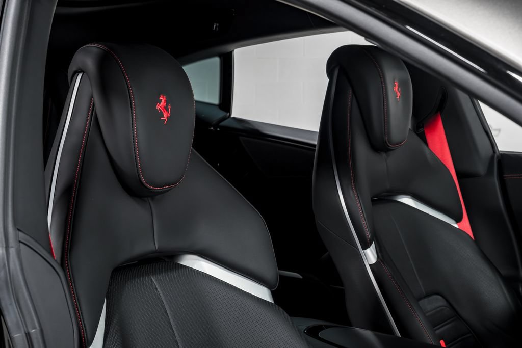 Used 2024 Ferrari Purosangue AWD/4WD image 35