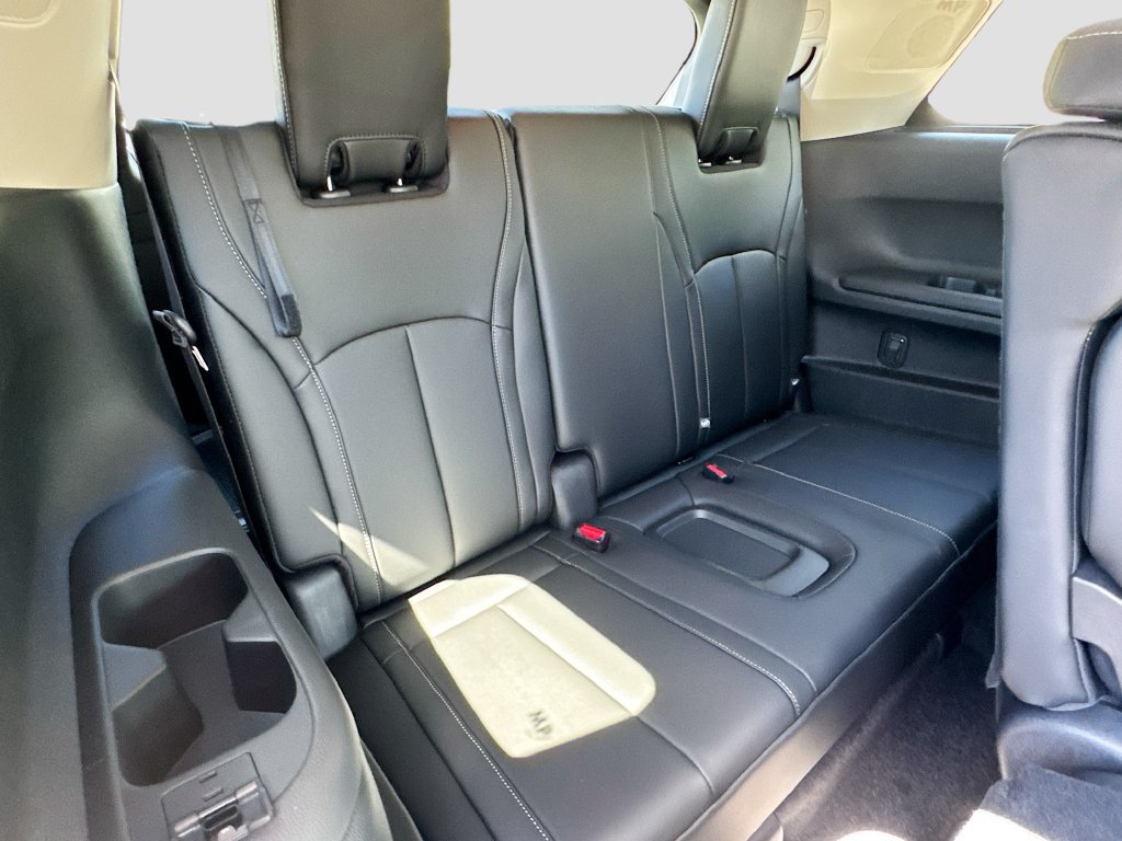 Used 2027 INFINITI QX60 Luxe w/ Cargo Package FWD image 30