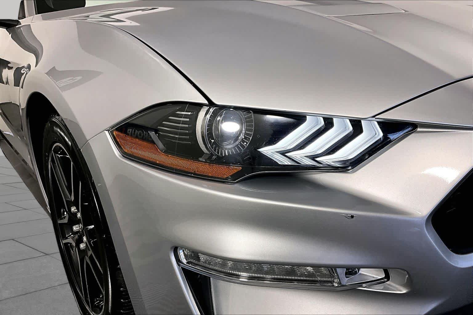 Used 2019 Ford Mustang Premium RWD image 26