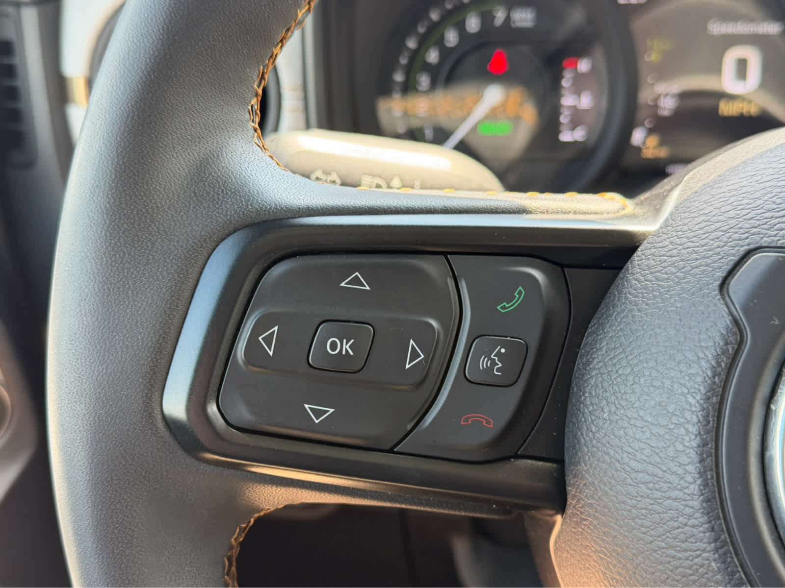 Used 2024 Jeep Wrangler Unlimited w/ Convenience Group AWD/4WD image 19