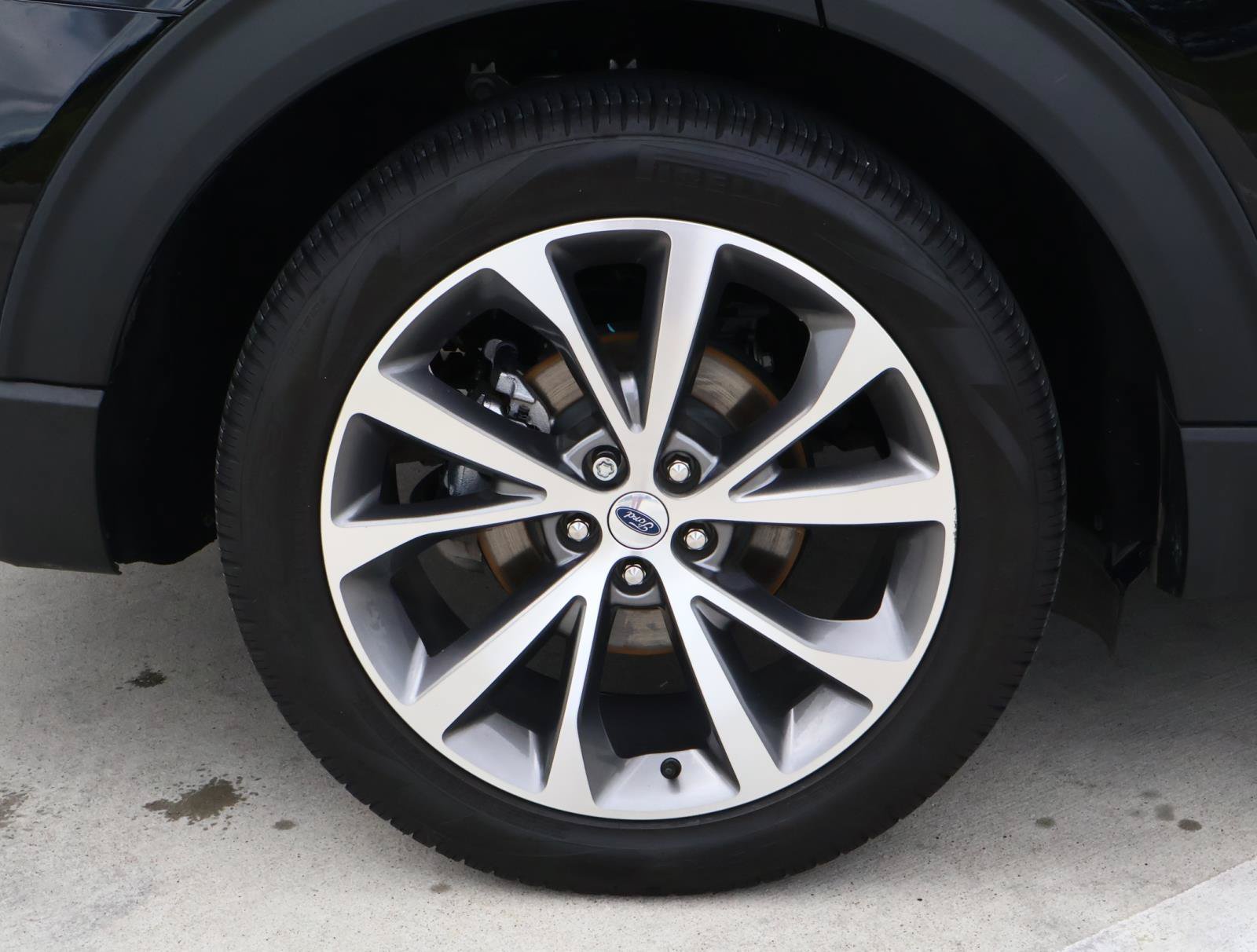 Used 2025 Ford Explorer Platinum w/ Ultimate Package RWD image 8